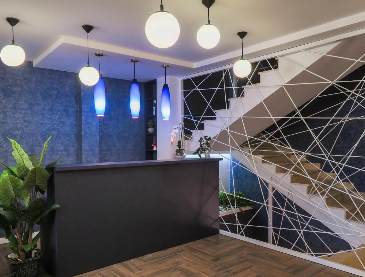 Hotel Banihills Тбилиси Екстериор снимка