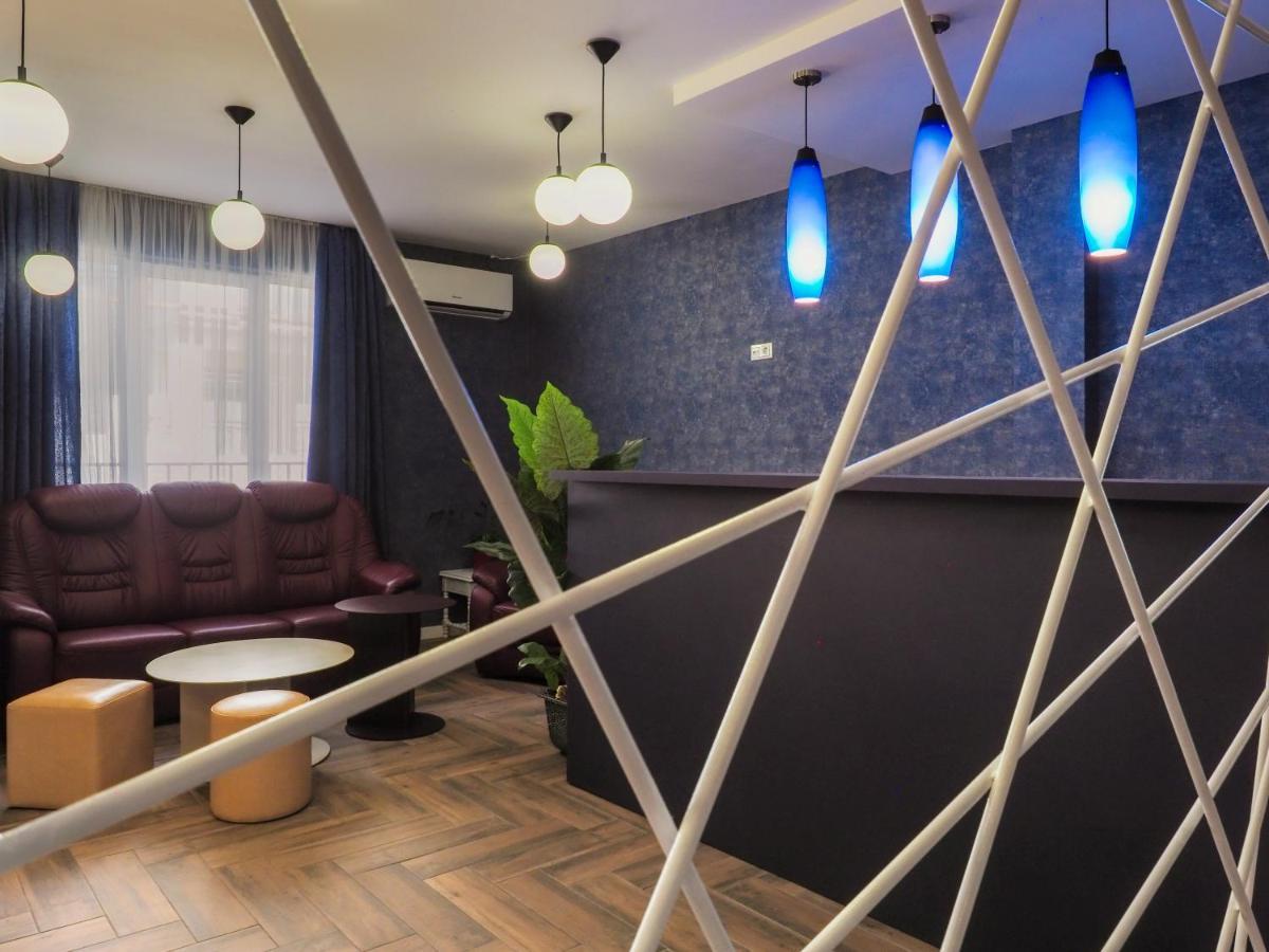 Hotel Banihills Тбилиси Екстериор снимка