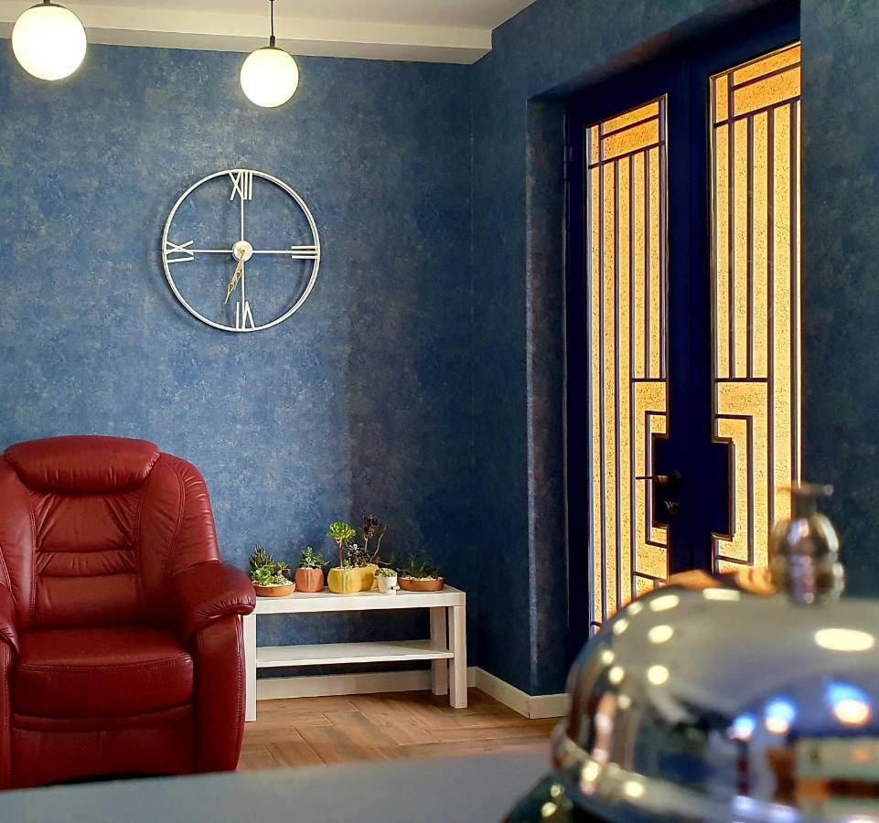 Hotel Banihills Тбилиси Екстериор снимка